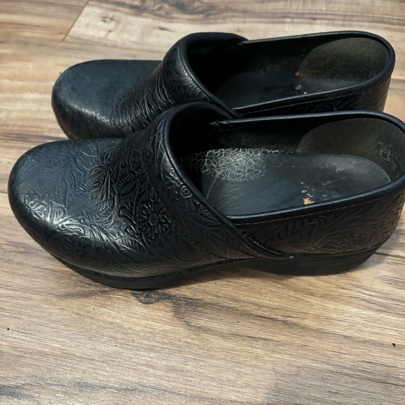 Dansko Black Embossed Leather Clogs Black Size 37 XP 2.0 - Picture 4 of 4